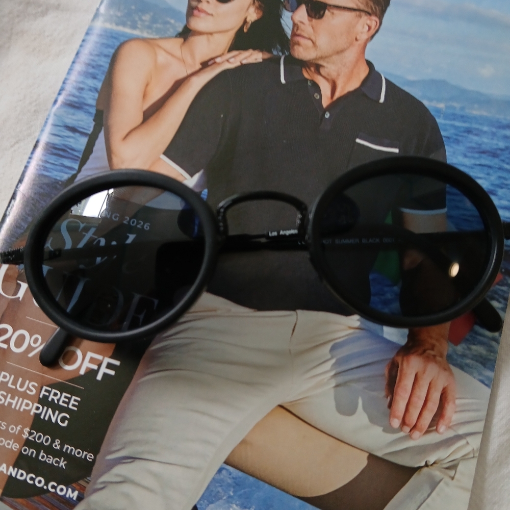 Dakota Smith Small Round Sunglasses Hot Summer Black -0952